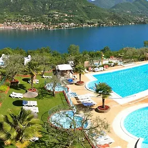 https://campeggio-al-weekend.it-lombardy.com